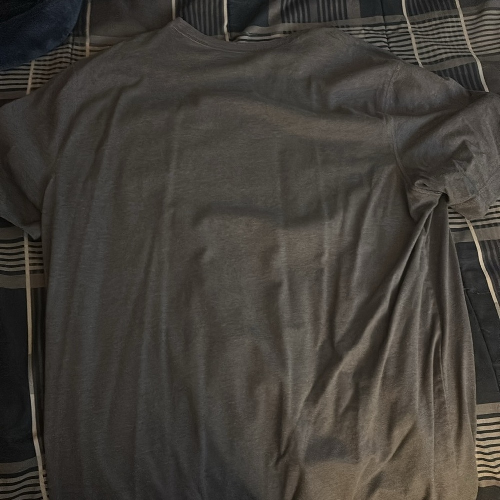 Fly Graphic Gray T-Shirt - Picture 2 of 2
